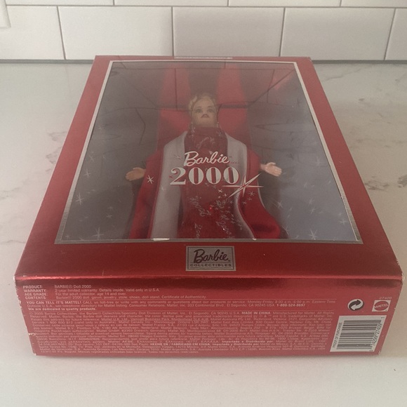 Holiday Barbie Doll 2000 Collector Edition - Picture 7 of 7